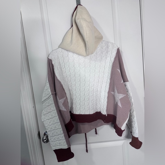NWT-POL Cream and Burgundy Knit Star Hooded Sweater Size Small - Picture 3 of 4